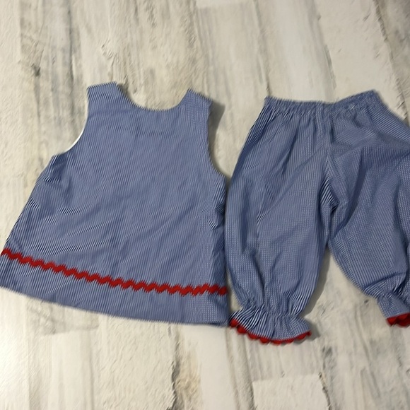 Reindeer Smocked Two Piece Set Size 18 Month - Picture 4 of 9